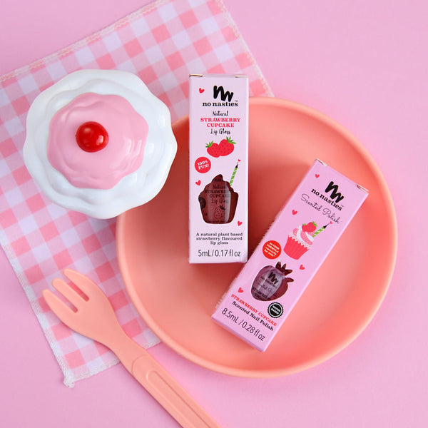 no nasties lip gloss wand - strawberry cupcake